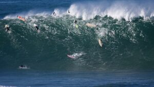 Mavericks : un surfeur dans un état critique