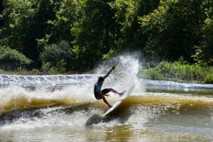 Le Wavegarden basque ouvre au public