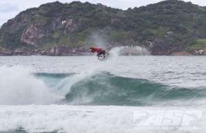 John John Florence remporte sa première épreuve World Tour à Rio