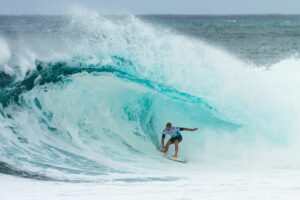 Billabong Pipe Masters : Mick Fanning cède le premier
