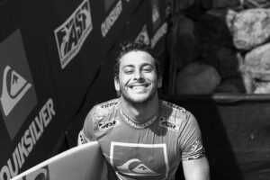 Florès et Bourez avancent au 4e tour du Quik Pro