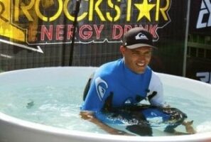 La piscine de Kelly prend l’eau