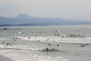 [POISSON D’AVRIL] Biarritz régulera dès cet été le nombre de surfeurs sur ses spots