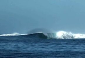 Une nouvelle vague découverte aux Mentawai ?