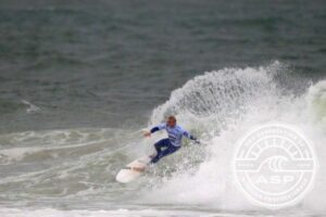 Lacomare, Huscenot et Martin au 2e tour du Cascais Billabong Pro