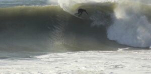 Ramzi, dans ses vagues au Maroc