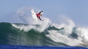 JJF enflamme Trestles, Bourez éliminé avant les quarts