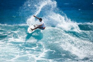 Joshua Moniz remporte le Martinique Surf Pro