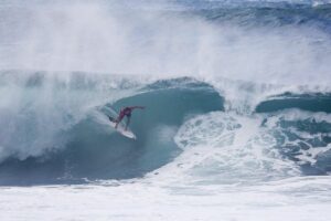 Jack Robinson remporte les trials à Pipe !