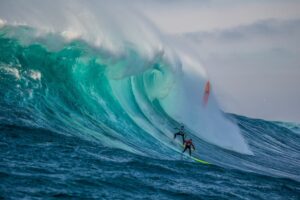 Josh Kerr s’impose… sur le Big Wave World Tour