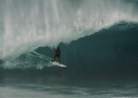 Un hiver à Pipeline // John John, Bruce, Jamie & Co.