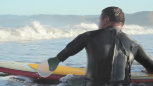 Resurface : histoire d’un soldat que le surf a sauvé