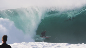 Russell Bierke, surfeur de l’extrême