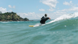 Alex Knost gagne un contest avec une vague de 347 m