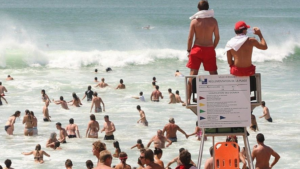 Biarritz : la ville élargit la période de surveillance des plages