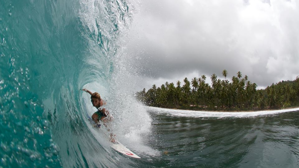 Kyllian Guerin à la découverte de l'archipel des Telos Surf Session