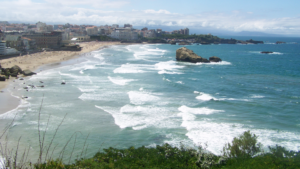 Biarritz : Surfrider Foundation organise un paddle-out