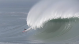Bianca Valenti surfe la plus grosse vague prise par une femme à Puerto Escondido !
