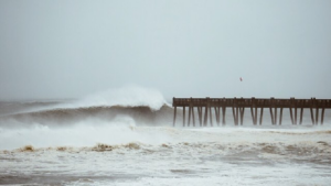 Ouragan Michael : destruction massive et vagues parfaites