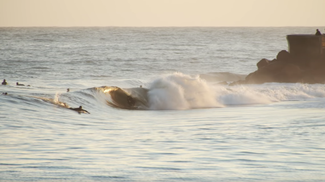 Sandspit le spot se réveille après la tempête Surf Session Magazine
