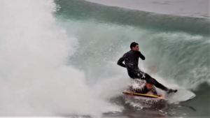 Surfers VS Bodyboarders à The Wedge