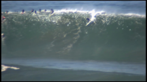 Un surfeur se fait pulvériser à Mavericks