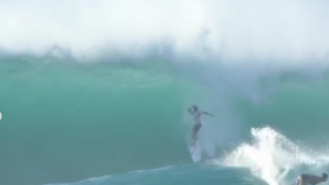 Grosse frayeur pour Jorgann Couzinet à Sunset Beach