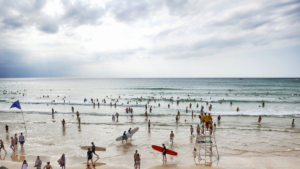 Guillaume Barucq :  »Il serait aberrant de fermer les plages en plein été »