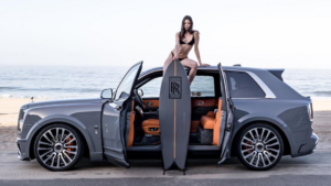 Une planche de surf pour vendre une Rolls-Royce ?