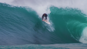 Locals only : un édit pour rendre hommage à ces surfeurs quotidiennement engagés