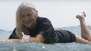 Wendy Worrell Page, 59 ans de surf dans les jambes