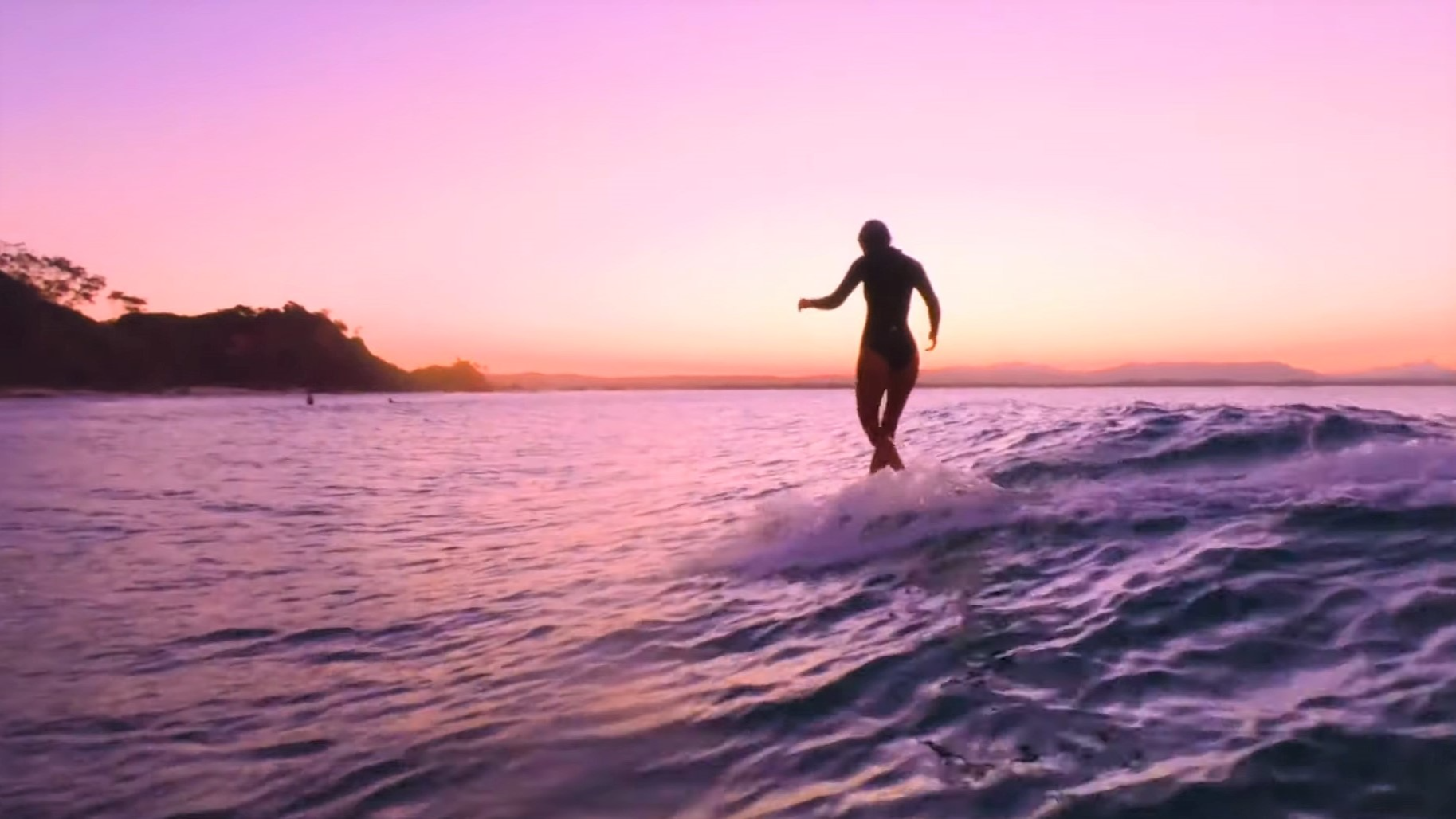Laure Mayer capte le meilleur du longboard australien Surf Session