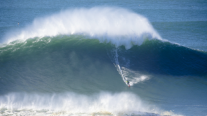 Les plus belles vagues du Nazaré Tow Surfing Challenge