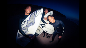 Issam Auptel, Yael Peña et Diogo Martins s’amusent dans des vagues pourries au Portugal