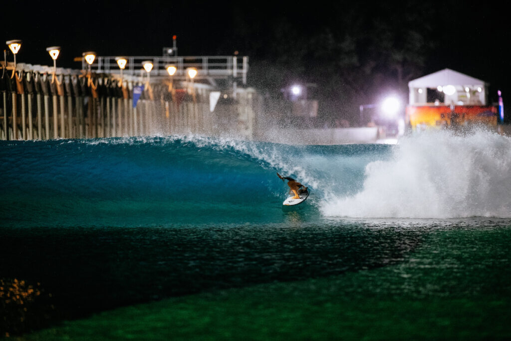 Caitlin Simmers (Photo Aaron Hughes/World Surf League)