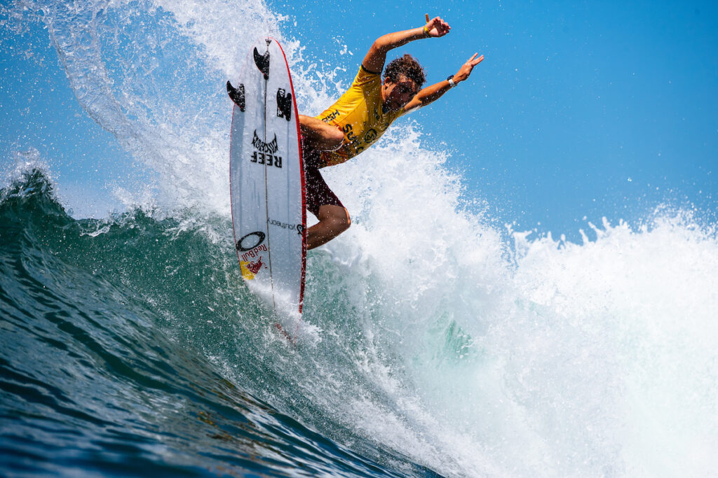 Griffin Colapinto (Aaron Hughes/World Surf League)