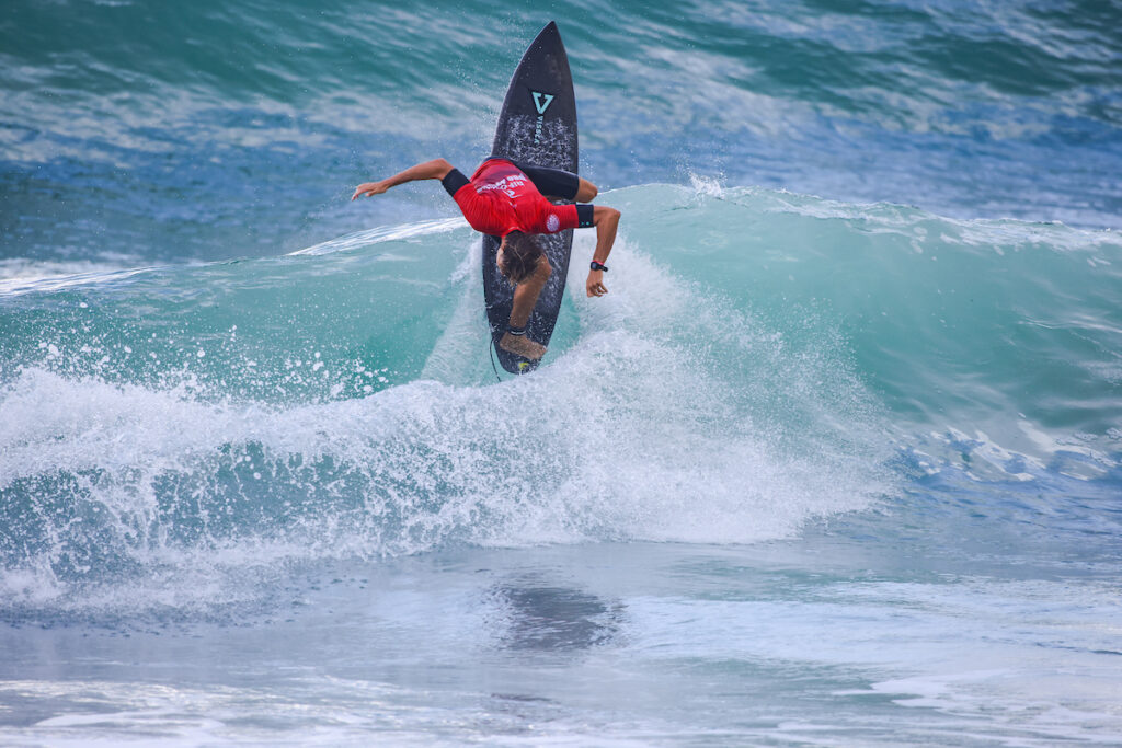 Gatien Delahaye (Laurent Masurel/World Surf League)