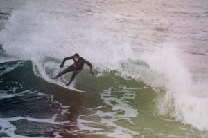 Failte : Tom Curren surfe en Irlande, 20 ans après