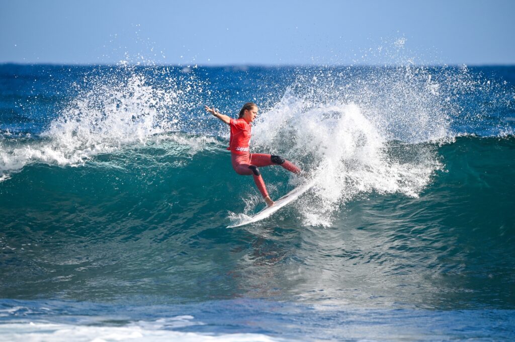 SCHORSCH_CLEMENCE_BANQUE_POPULAIRE_SURF_TOUR2024_GUADELOUPE_©FFSURF_DSC9399