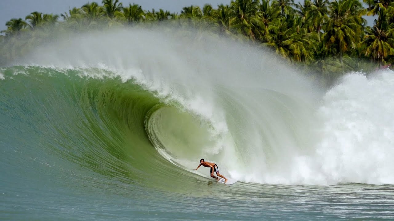Les 10 meilleures vagues de l'année 2023 en Indonésie - Surf Session