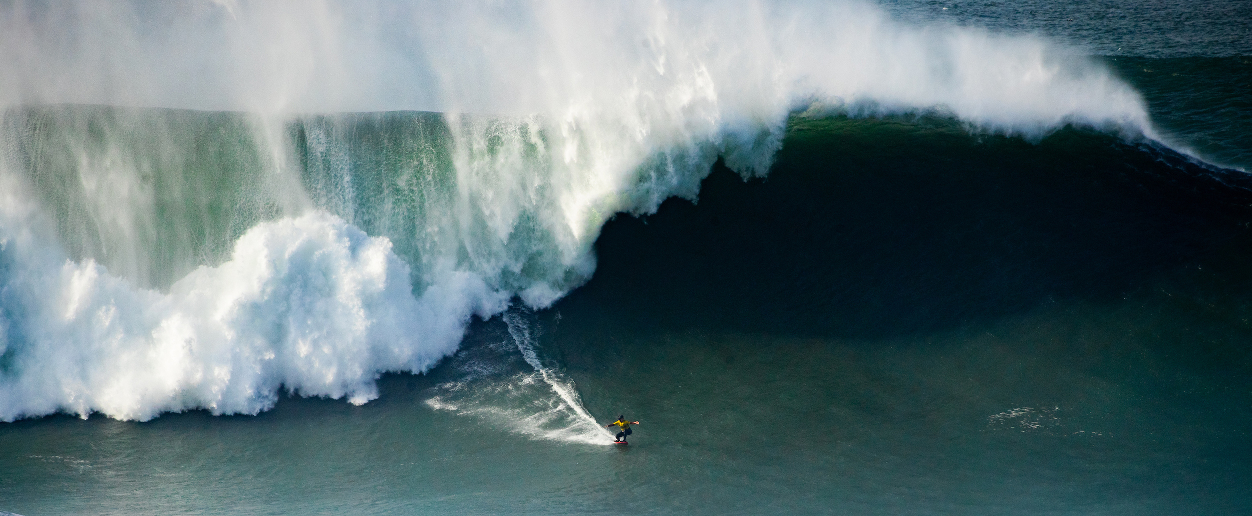 Les géants de Nazaré