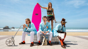 Victoria Vergara signe une collection surf en édition limitée avec Decathlon