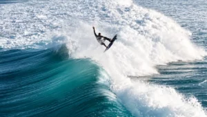 Hossegor s&rsquo;enflamme&nbsp;: une première houle automnale mémorable